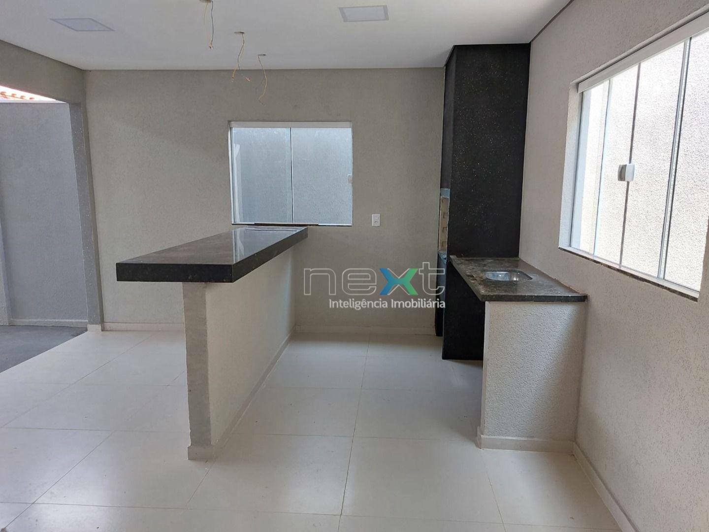 Casa à venda com 3 quartos, 230m² - Foto 4