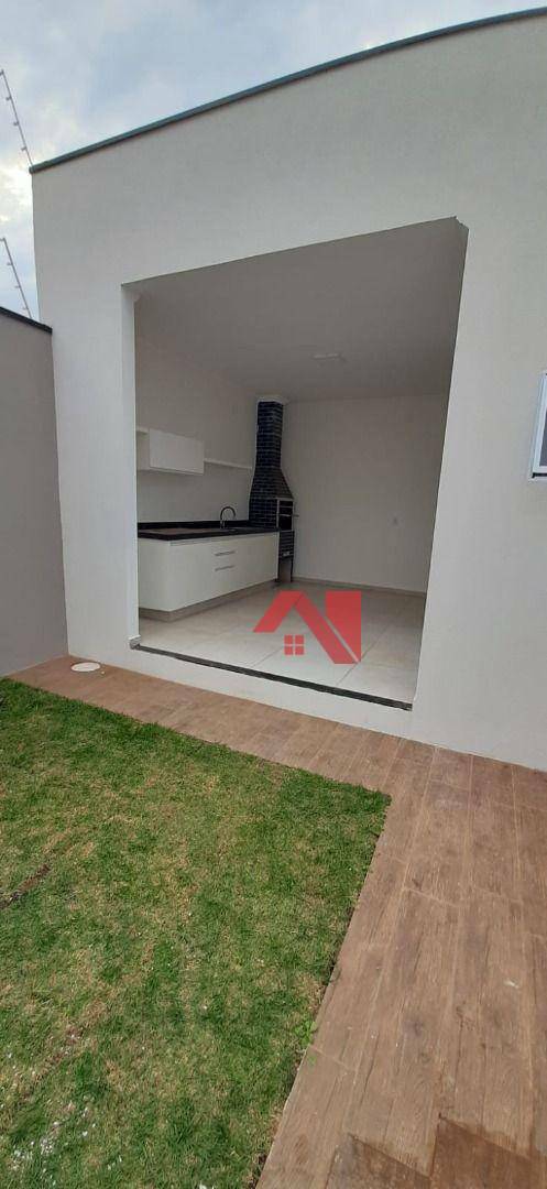 Casa à venda com 2 quartos, 81m² - Foto 1