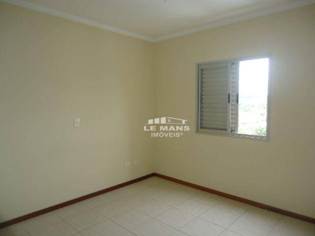 Apartamento à venda com 2 quartos, 77m² - Foto 13