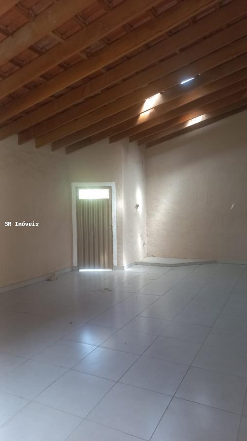 Casa à venda com 3 quartos, 200m² - Foto 4