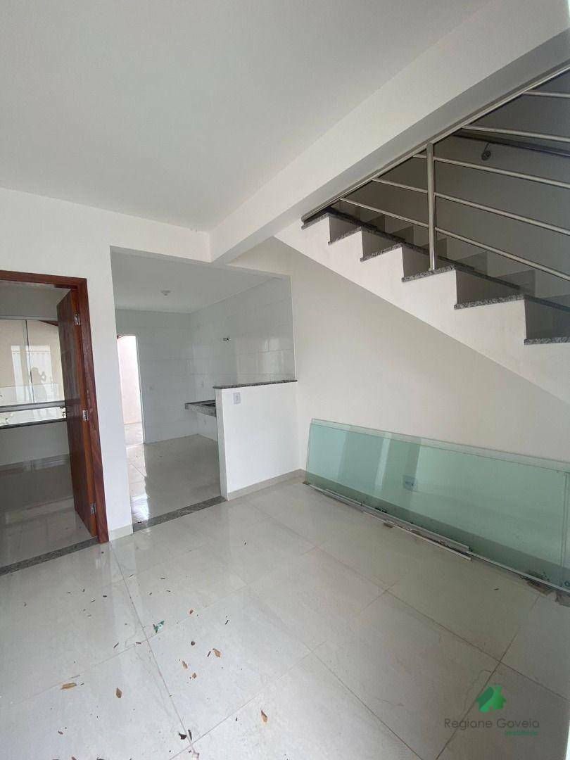 Casa à venda com 3 quartos, 80m² - Foto 3