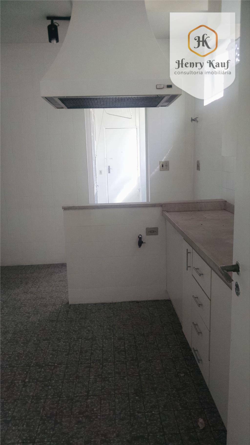 Apartamento à venda com 3 quartos, 192m² - Foto 7