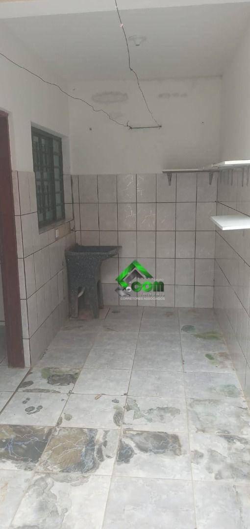 Casa para alugar com 2 quartos, 105m² - Foto 5