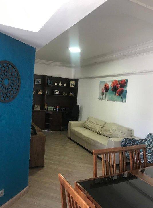 Apartamento à venda com 2 quartos, 75m² - Foto 3