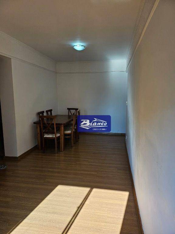 Apartamento à venda com 2 quartos, 62m² - Foto 4