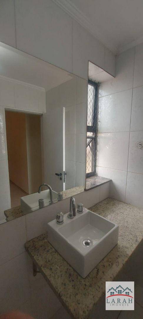 Apartamento para alugar com 3 quartos, 125m² - Foto 8