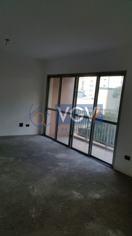 Apartamento à venda com 3 quartos, 115m² - Foto 2