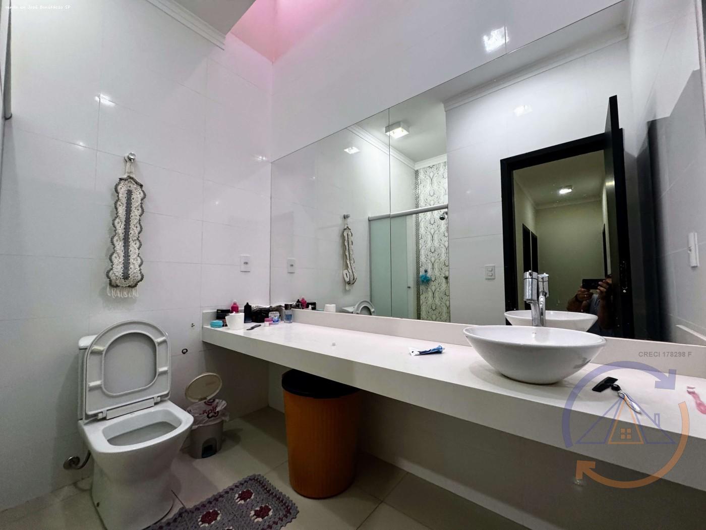 Casa à venda com 3 quartos, 259m² - Foto 25