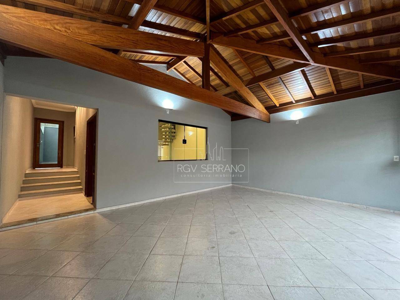 Casa à venda com 3 quartos, 180m² - Foto 2