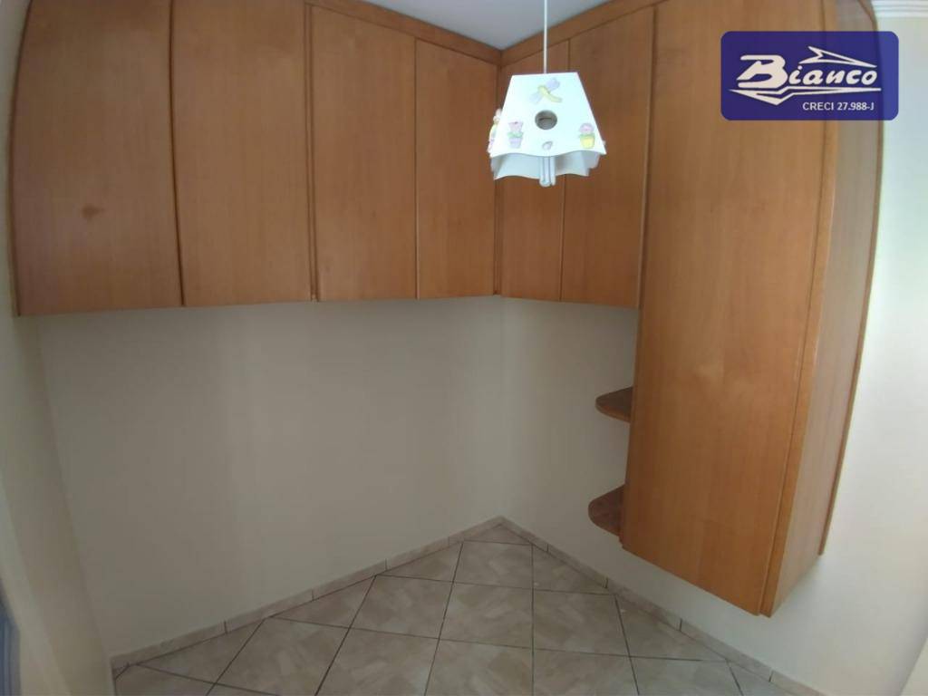 Apartamento à venda com 3 quartos, 76m² - Foto 19