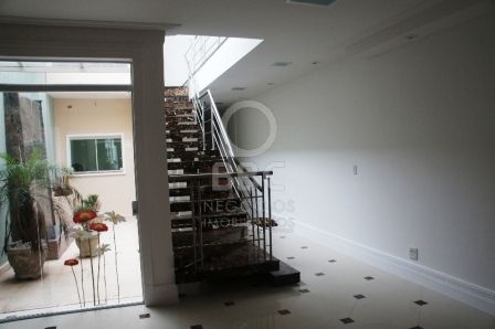 Sobrado à venda com 3 quartos, 239m² - Foto 5