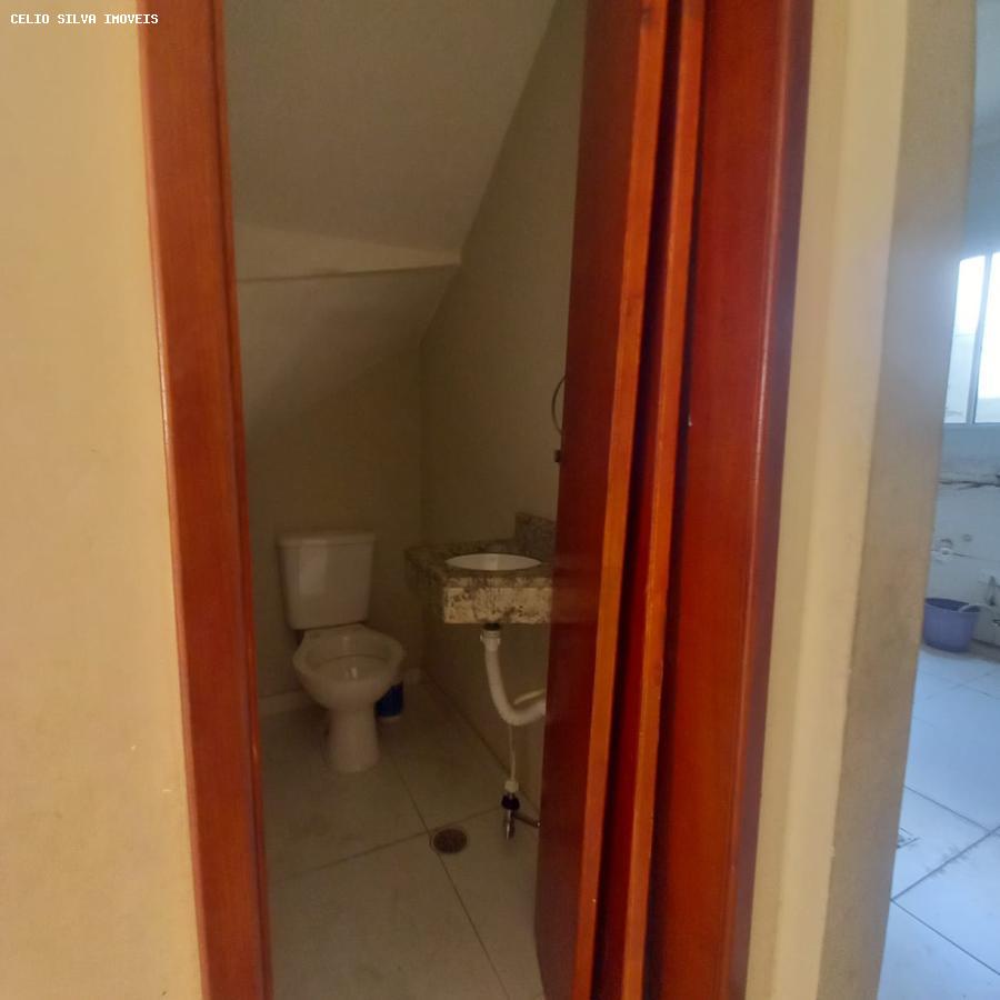 Casa à venda com 2 quartos, 68m² - Foto 10