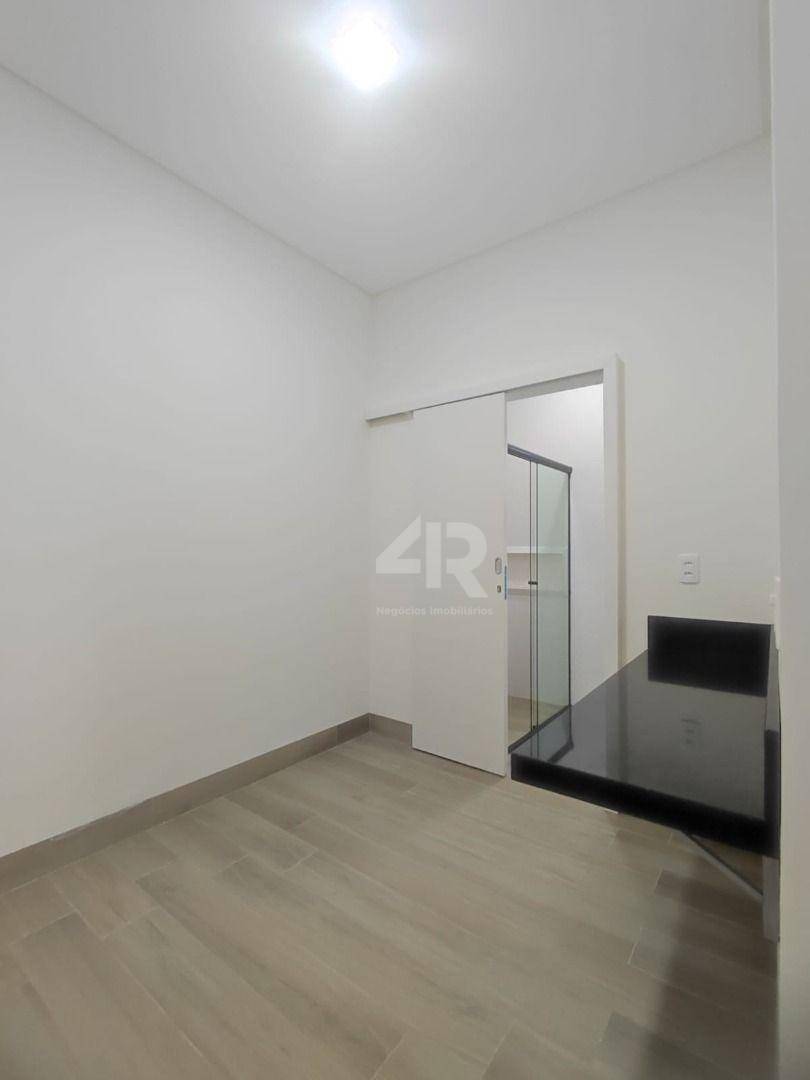 Casa à venda com 3 quartos, 90m² - Foto 11