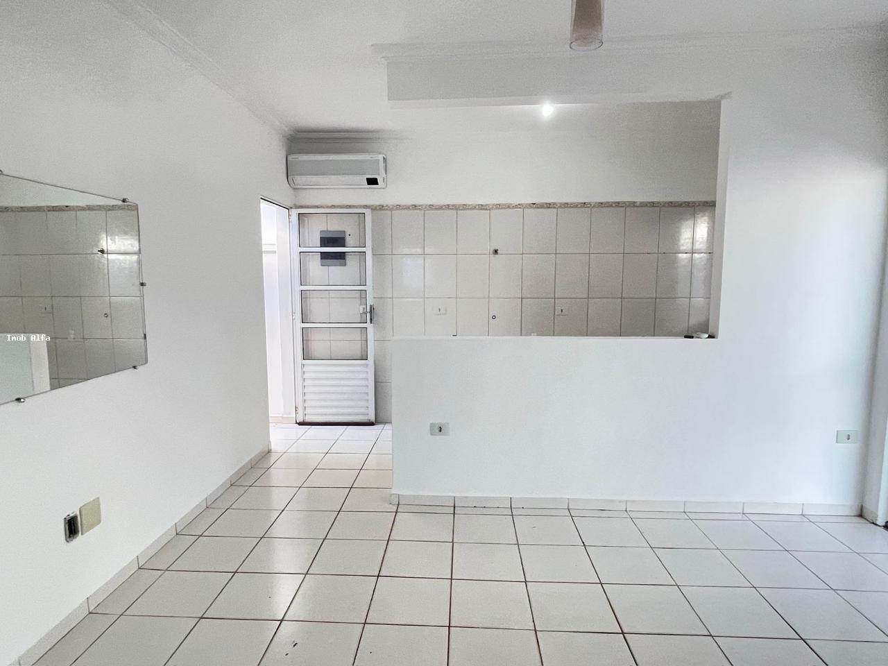 Casa à venda com 2 quartos, 50m² - Foto 4