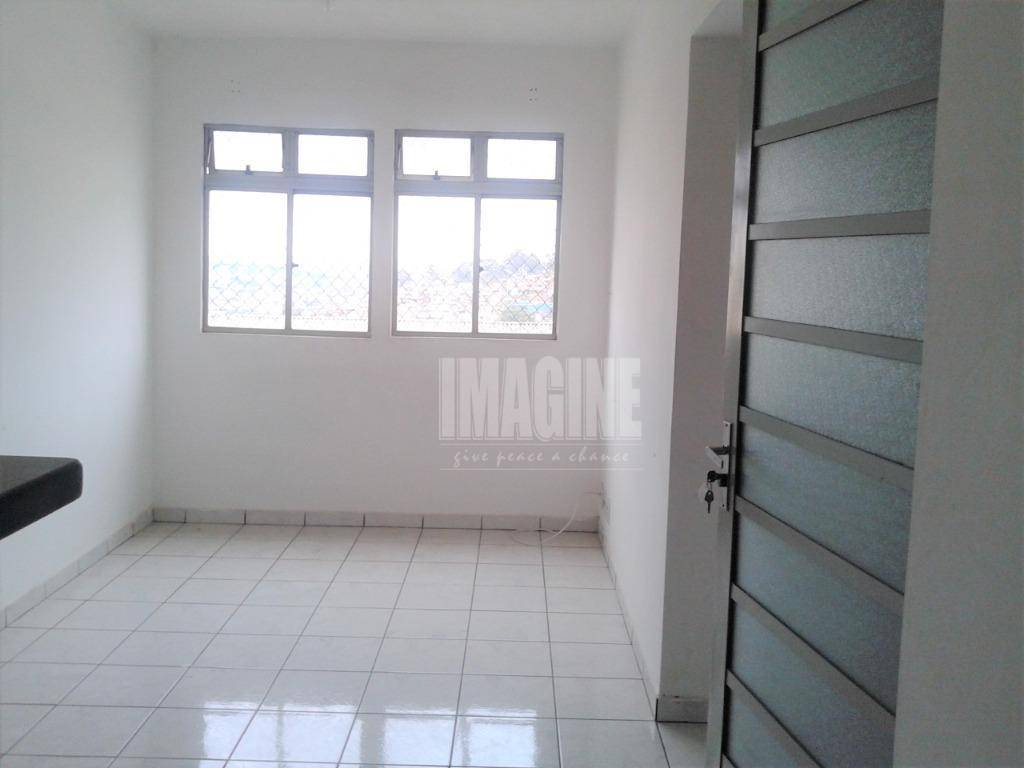 Apartamento à venda com 3 quartos, 52m² - Foto 1