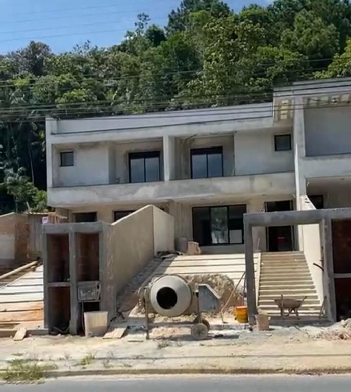 Sobrado à venda com 3 quartos, 141m² - Foto 1