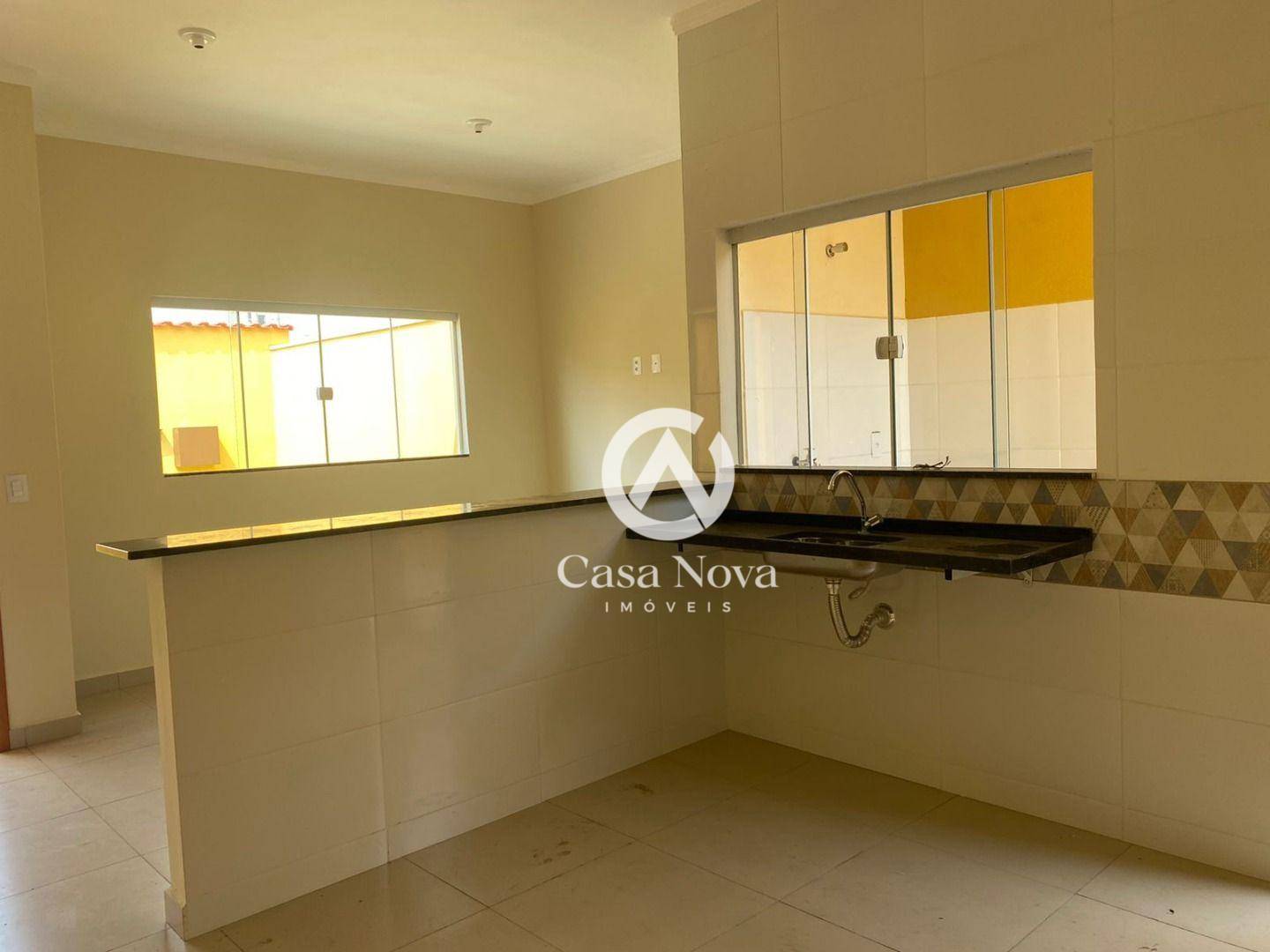 Casa à venda com 2 quartos, 67m² - Foto 13