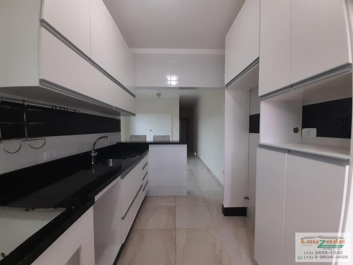 Casa à venda com 2 quartos, 70m² - Foto 4