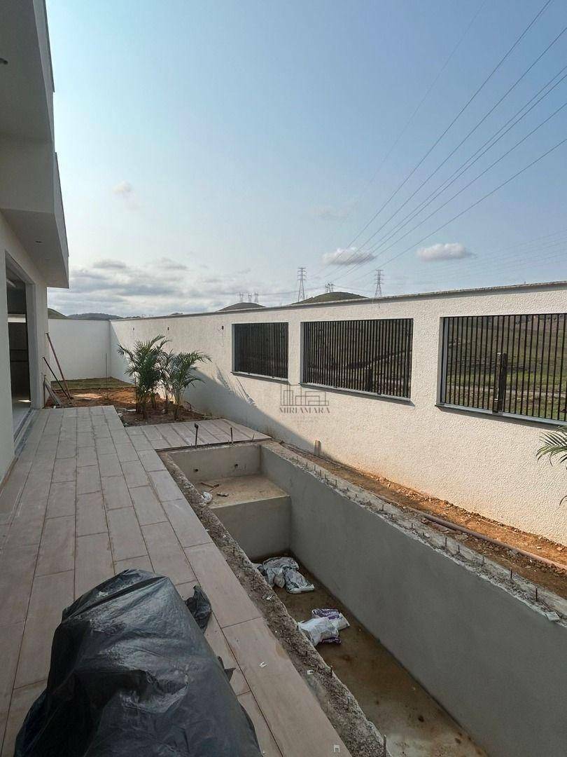 Casa à venda com 3 quartos, 225m² - Foto 20