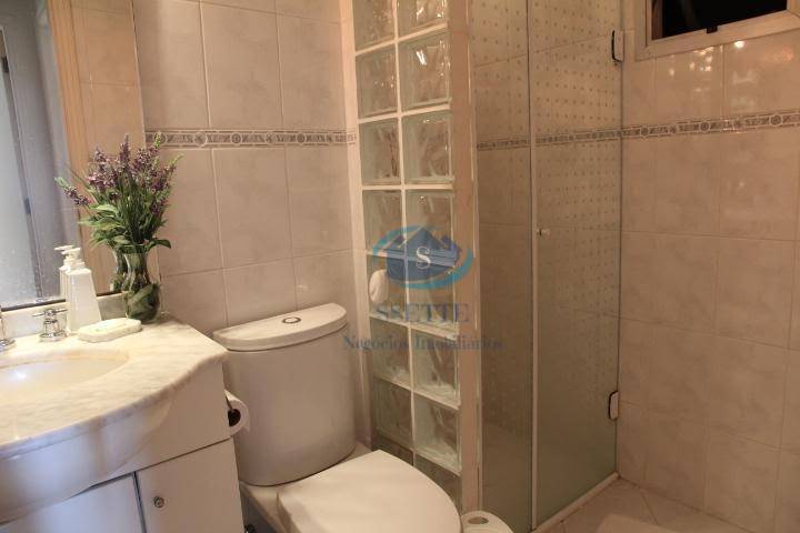 Apartamento à venda com 2 quartos, 68m² - Foto 2