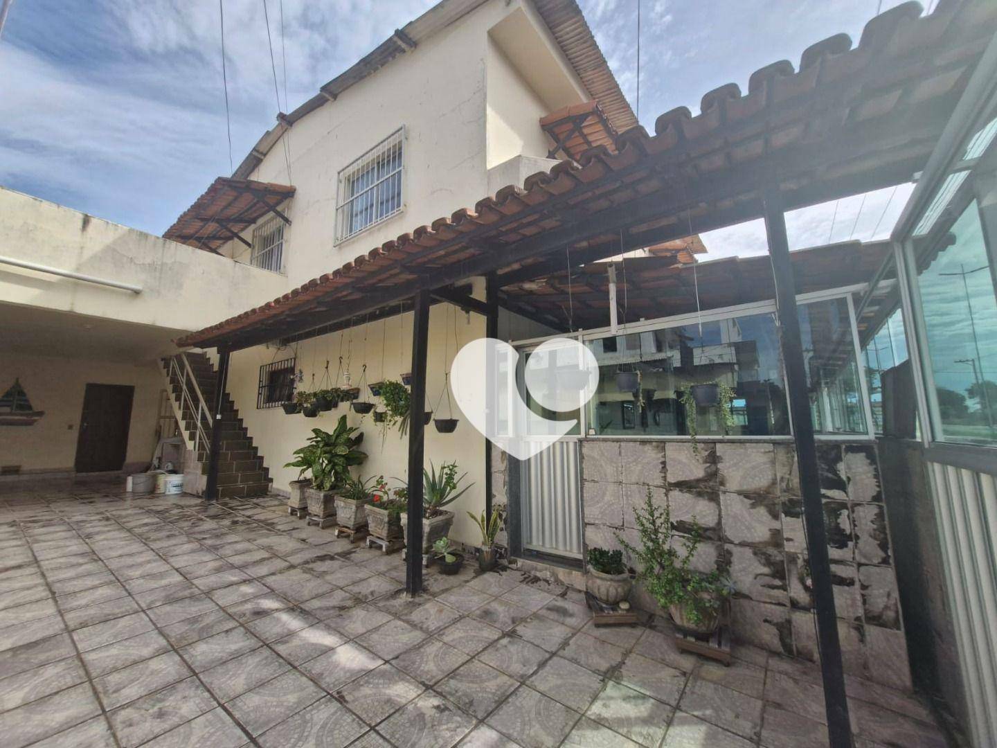 Casa à venda com 4 quartos, 360m² - Foto 11