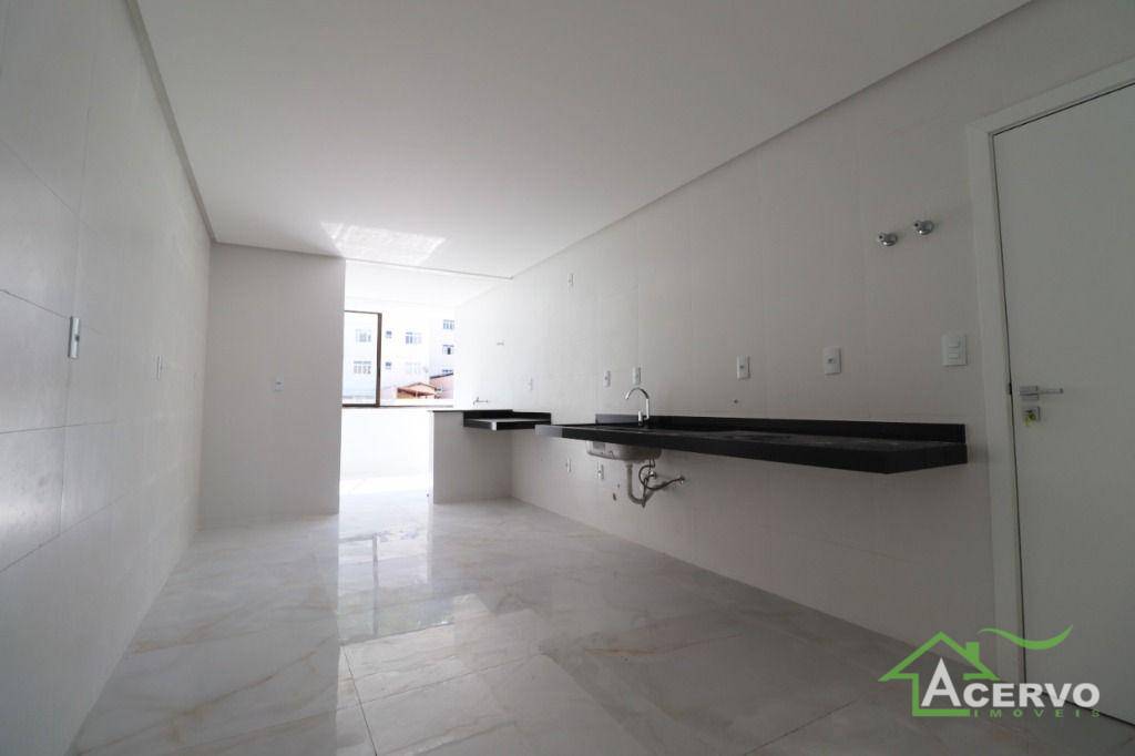 Apartamento à venda com 4 quartos, 190m² - Foto 4