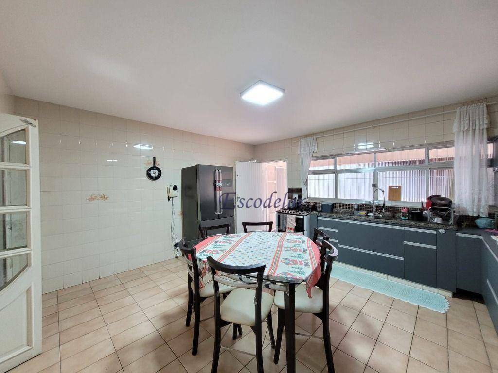 Sobrado à venda com 3 quartos, 298m² - Foto 11