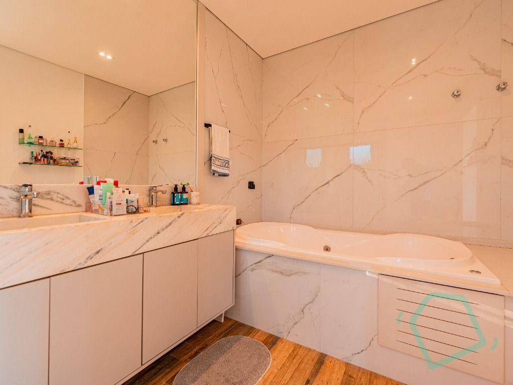 Casa de Condomínio à venda e aluguel com 3 quartos, 380m² - Foto 24