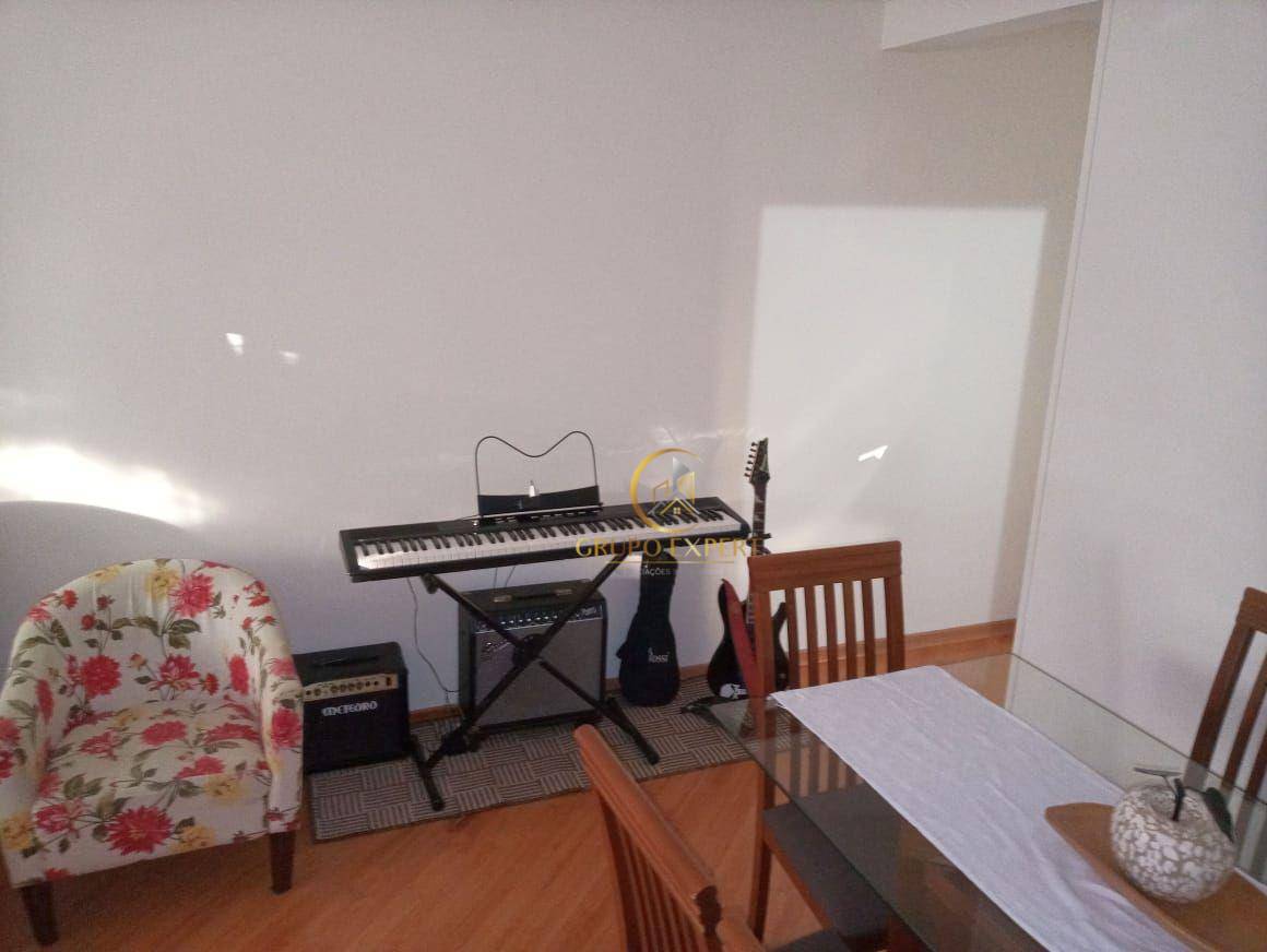 Apartamento à venda com 2 quartos, 75m² - Foto 18