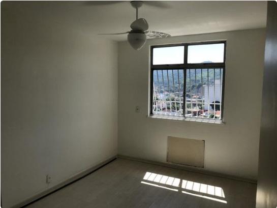 Apartamento à venda com 2 quartos, 75m² - Foto 6