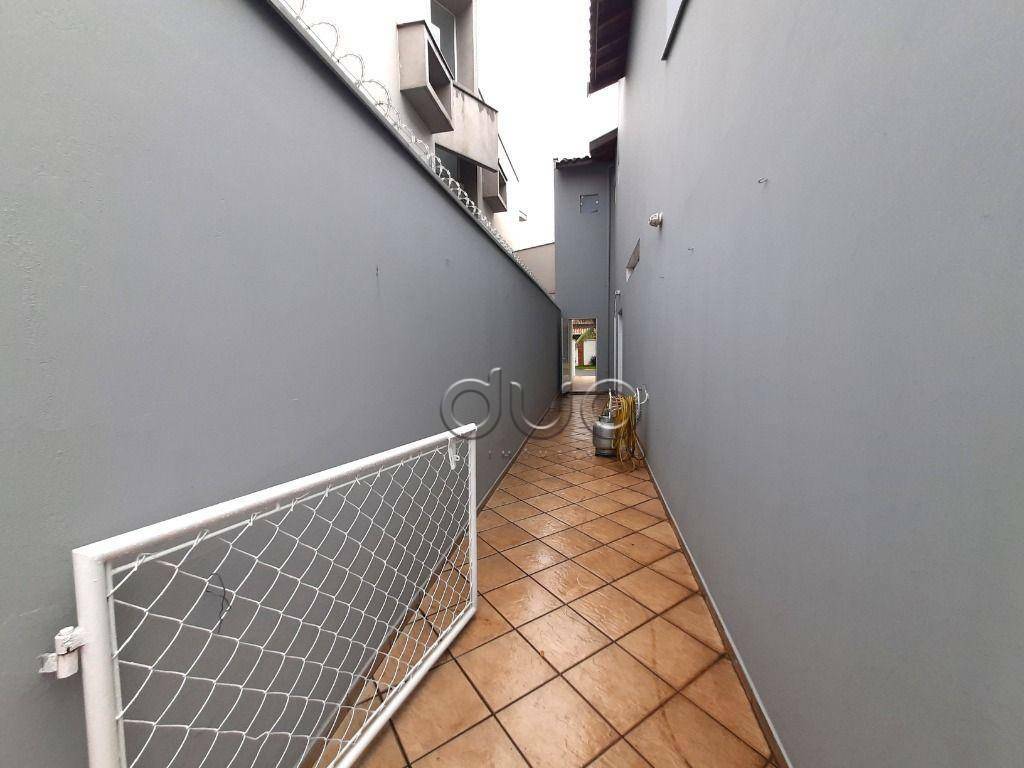 Casa de Condomínio para alugar com 3 quartos, 265m² - Foto 52