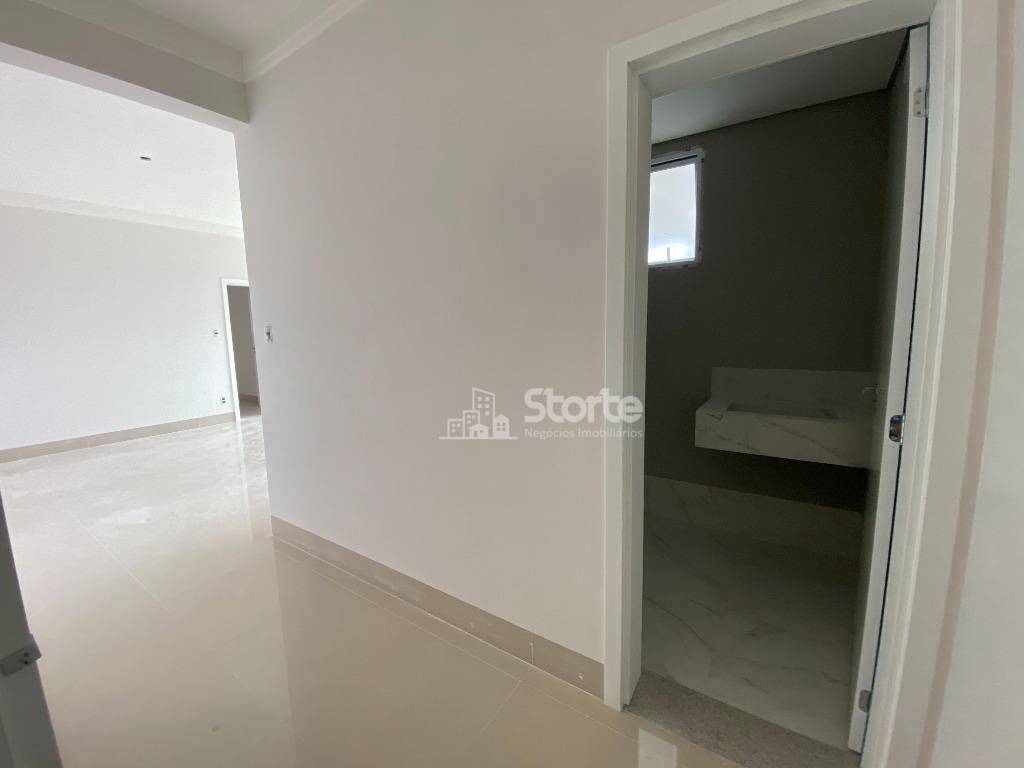 Apartamento à venda com 3 quartos, 188m² - Foto 27