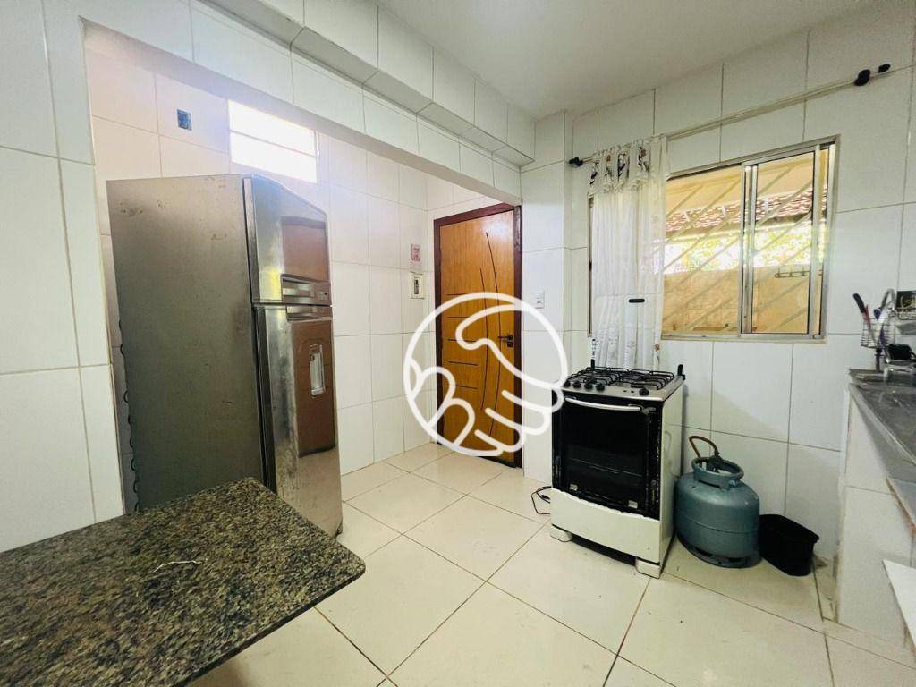 Casa para alugar com 3 quartos, 165m² - Foto 9