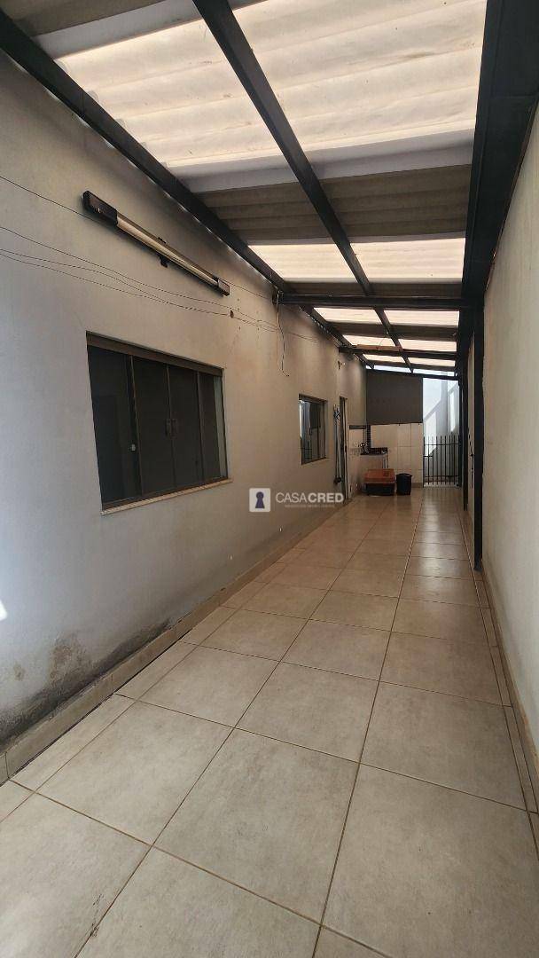 Casa à venda com 2 quartos, 140m² - Foto 9