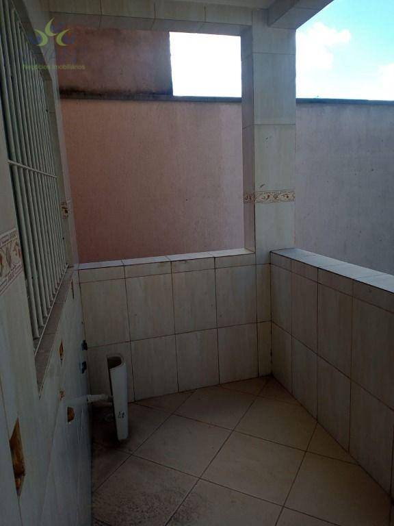 Sobrado à venda com 3 quartos, 125m² - Foto 2