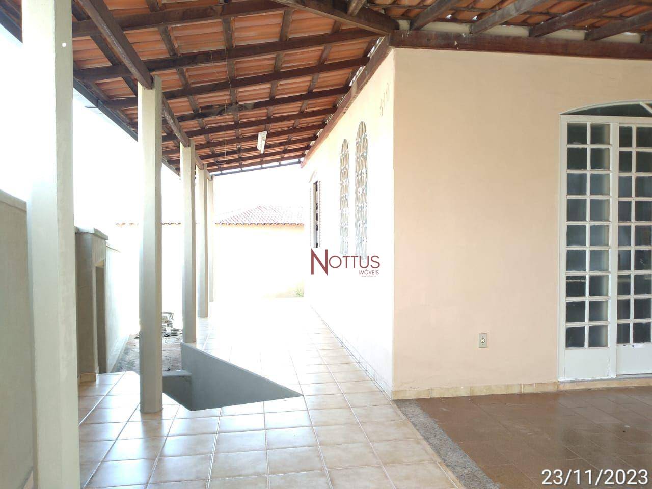 Casa à venda com 3 quartos, 450m² - Foto 18