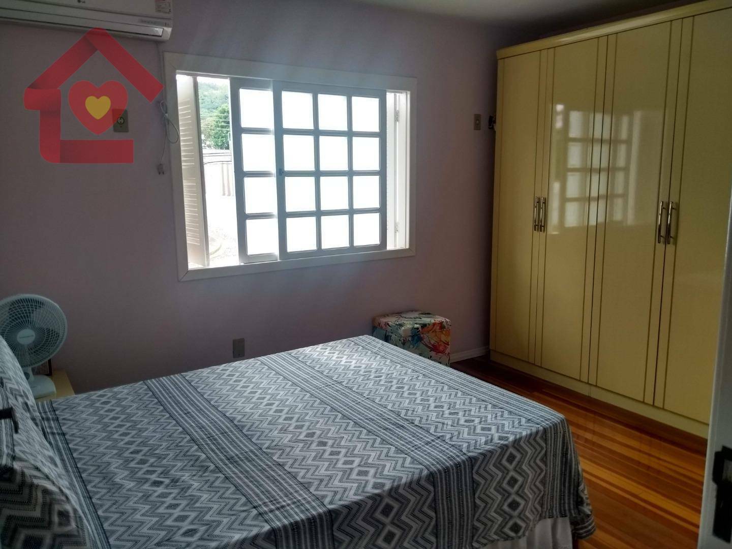 Casa à venda com 3 quartos, 150m² - Foto 13