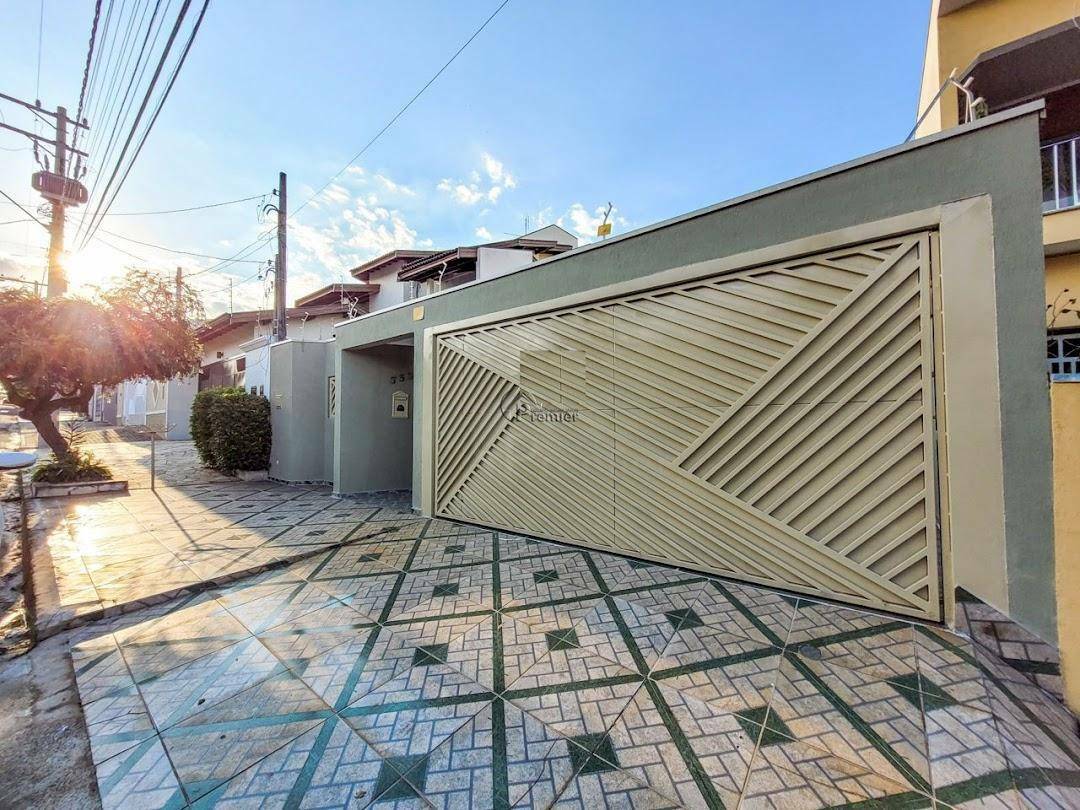 Casa para alugar com 3 quartos, 250m² - Foto 1