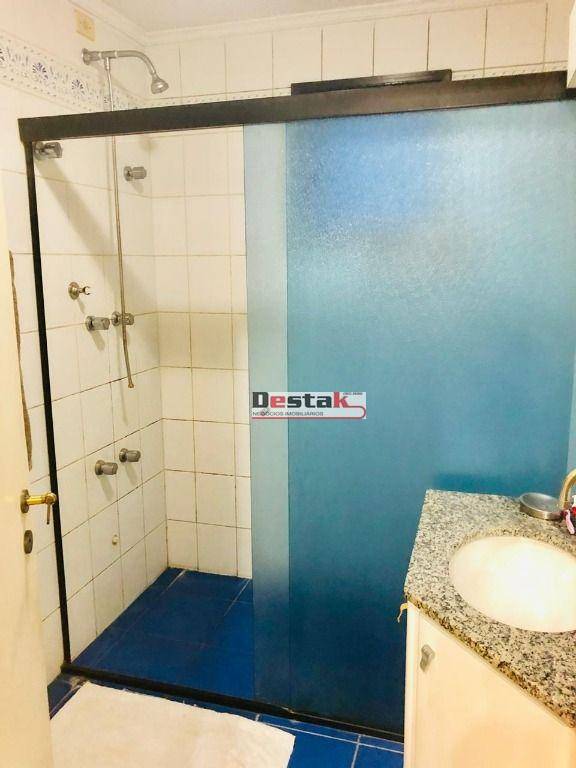 Apartamento à venda com 3 quartos, 156m² - Foto 17