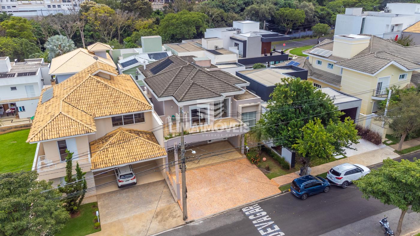 Casa de Condomínio à venda com 3 quartos, 368m² - Foto 2