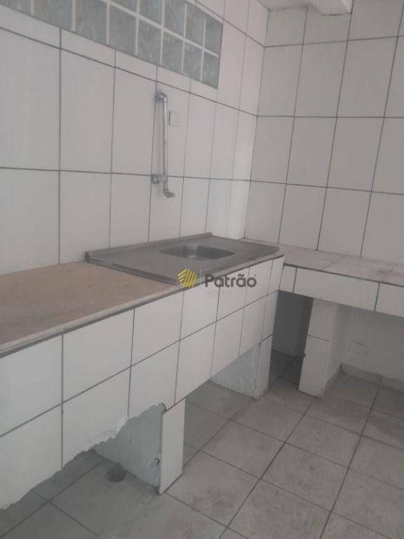 Sobrado para alugar com 3 quartos, 180m² - Foto 12