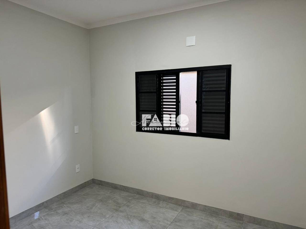 Casa à venda com 3 quartos, 95m² - Foto 14