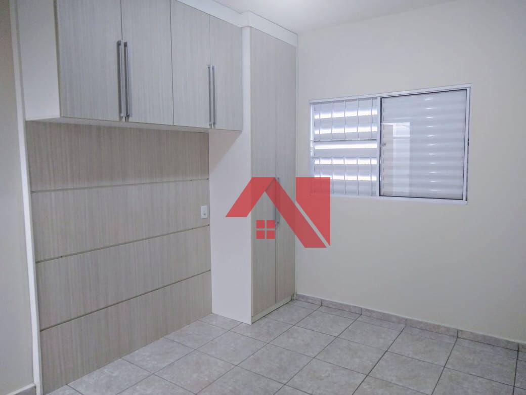 Apartamento para alugar com 2 quartos, 130m² - Foto 13