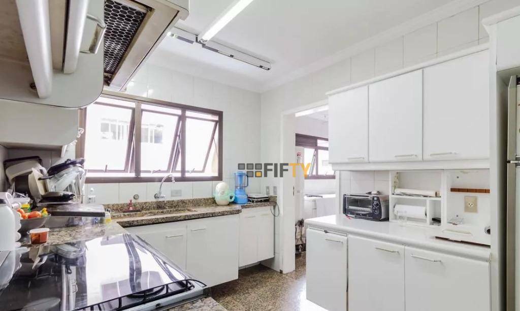 Apartamento à venda com 4 quartos, 236m² - Foto 24