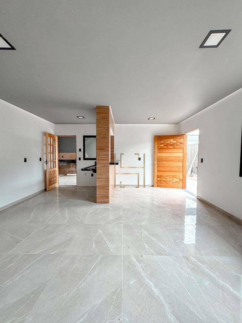 Casa à venda com 3 quartos, 125m² - Foto 9