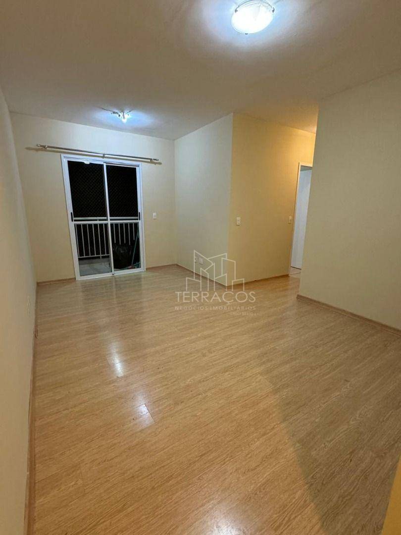 Apartamento para alugar com 3 quartos, 71m² - Foto 3