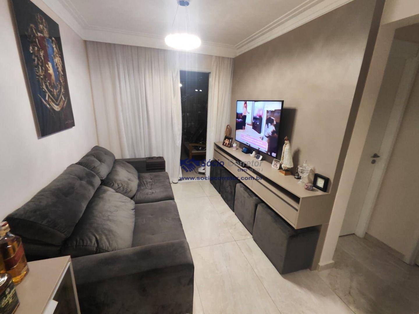 Apartamento à venda com 2 quartos, 61m² - Foto 2