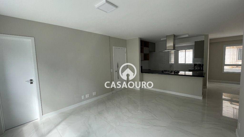 Apartamento para alugar com 3 quartos, 115m² - Foto 6