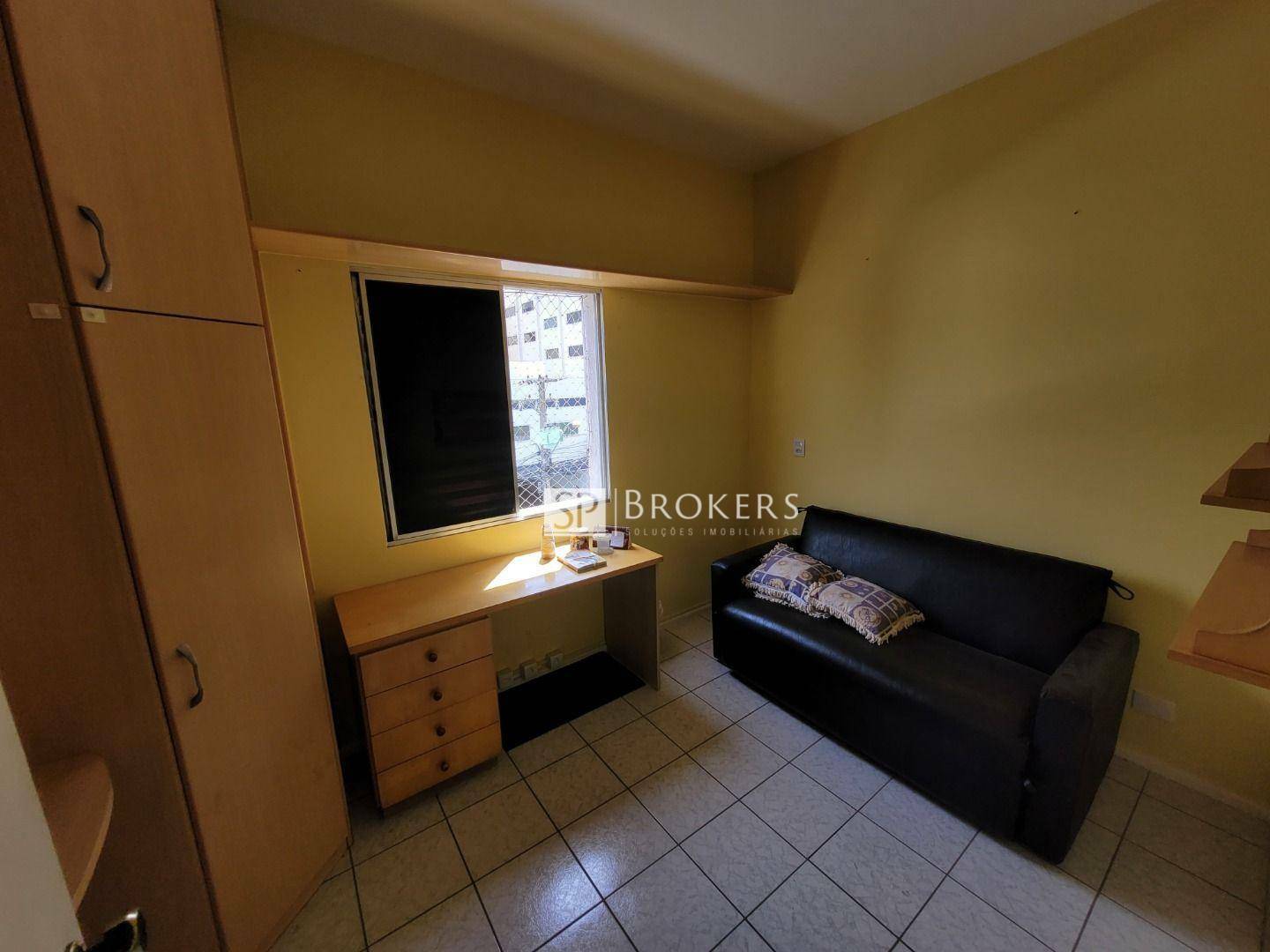 Apartamento à venda com 2 quartos, 70m² - Foto 2