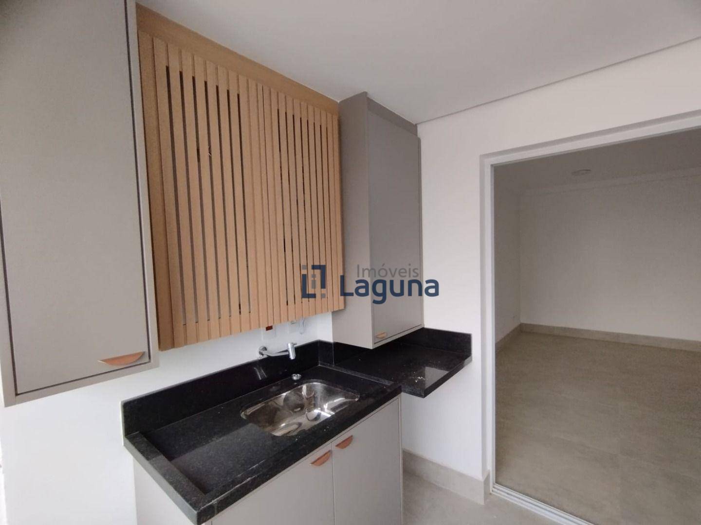 Apartamento para alugar com 1 quarto, 65m² - Foto 8